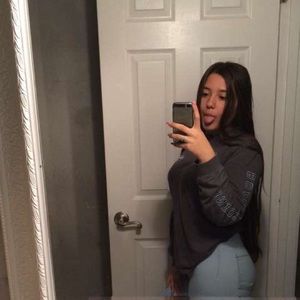 Meet your Posher, Stacy